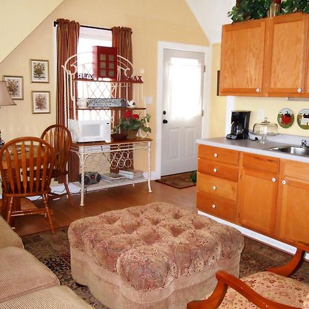 Carriage House Fredericksburg Bed & Breakfast Luaran gambar