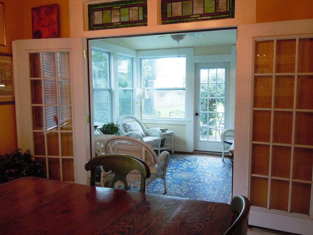Carriage House Fredericksburg Bed & Breakfast Luaran gambar